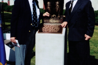 Kakosian+&+LRT+by+Martin's+eagle_Raytheon_Greenville_9+Oct+'98a