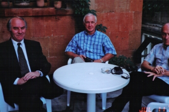 Kakosian_Martin_Haire+relaxing+at+Bass+Hotel_11+Jul+'97a